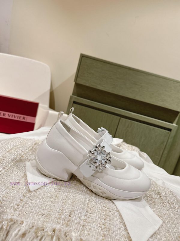 | ²⁰²4 ??  ??????? ??????  Roger Vivian Viv 'Run diamond buckle fabric sports shoes are a magvazp0x - Image 3