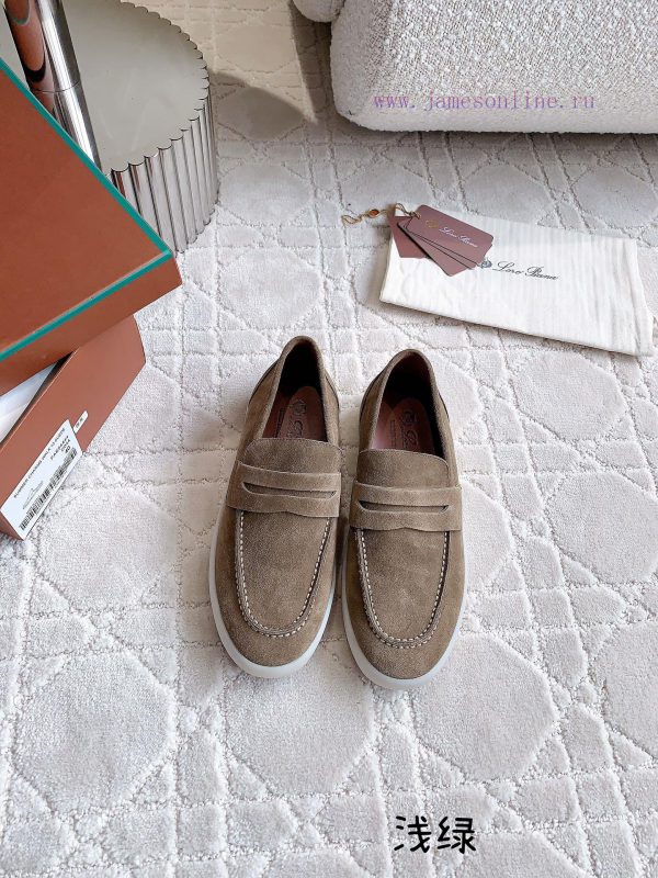Loro Pian * LP's timeless classic men's loafers are simple, fashionable, and have a super cozhj5ibep