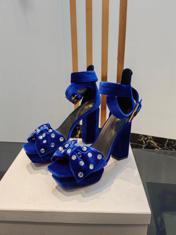 Out, ??? * ??? Balman 2024 Spring/Summer Fashion Show Original Korean Velvet Diamond High Hejbegcwpd - Image 4