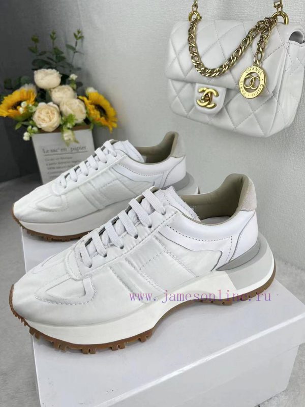 Maison Margiela mm6 Put it on, take the steps of your life, accompany it, and embark on a di3yzz3ypw - Image 6