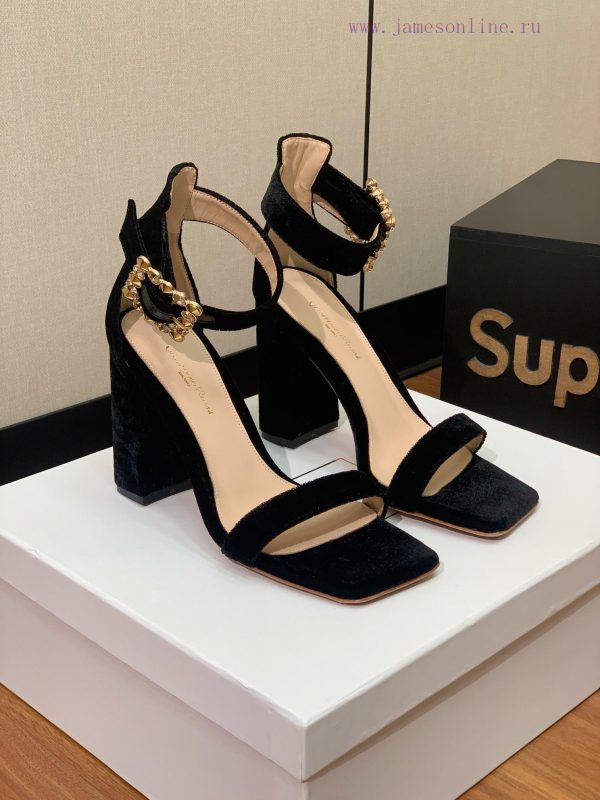 Gianvit Ross diamond buckle thick heel sandals are simple yet have other designs that perfectib4h0en - Image 3