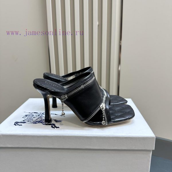 BURBERRY | SS24 Women's New SandalsShoe upper sandals, made of glossy leather fabric and feasenwg7c2 - Image 5