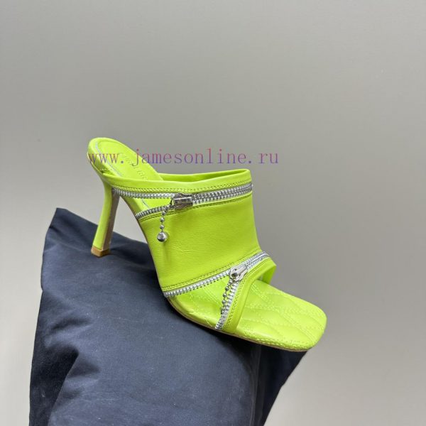 BURBERRY | SS24 Women's New SandalsShoe upper sandals, made of glossy leather fabric and feasq4mmg4h - Image 8