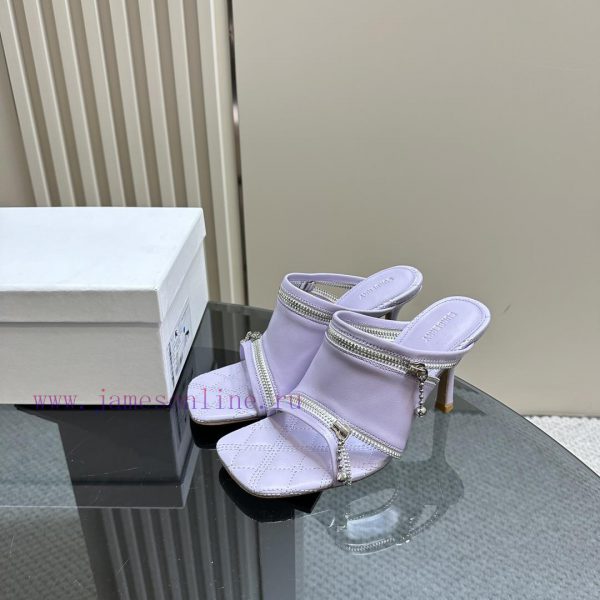 BURBERRY | SS24 Women's New SandalsShoe upper sandals, made of glossy leather fabric and fealt6br55u