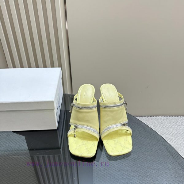 BURBERRY | SS24 Women's New SandalsShoe upper sandals, made of glossy leather fabric and feabc4xfygk - Image 3