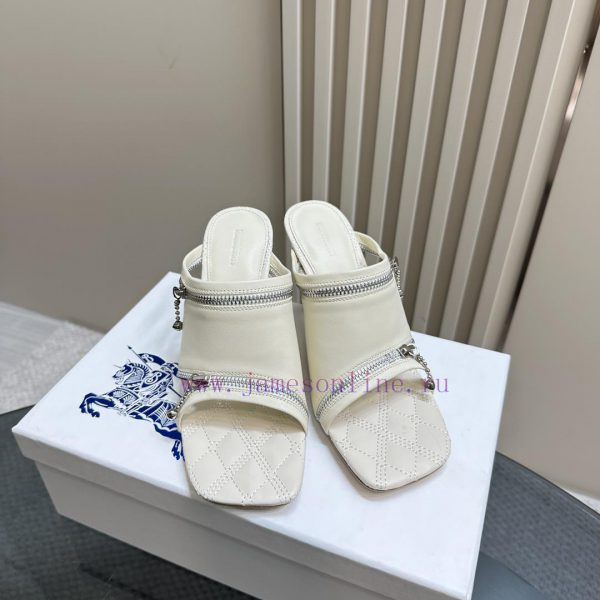 BURBERRY | SS24 Women's New SandalsShoe upper sandals, made of glossy leather fabric and fea8oju48wo - Image 4