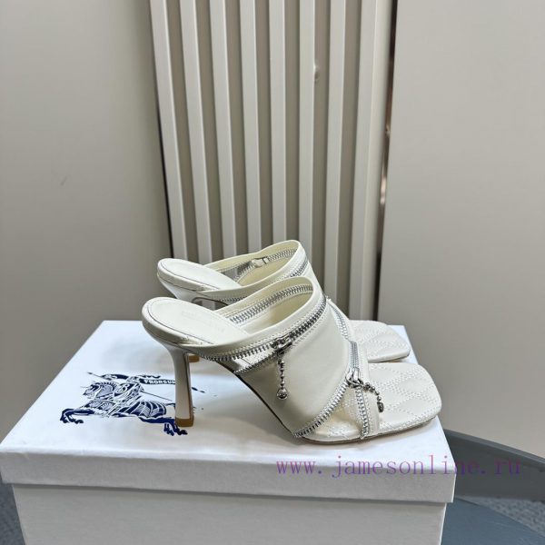BURBERRY | SS24 Women's New SandalsShoe upper sandals, made of glossy leather fabric and fea8oju48wo - Image 5