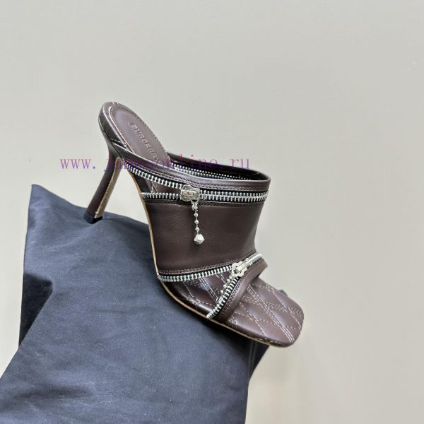 BURBERRY | SS24 Women's New SandalsShoe upper sandals, made of glossy leather fabric and fean1u9qk9h - Image 8