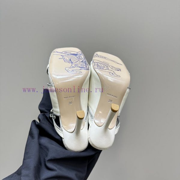 BURBERRY | SS24 Women's New SandalsShoe upper sandals, made of glossy leather fabric and fea8oju48wo - Image 10