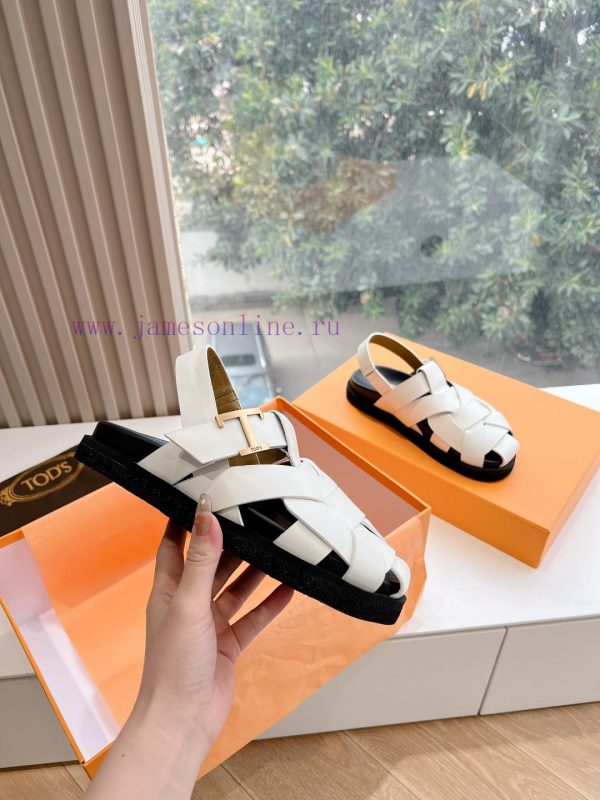 Tods 2024 Fashion Show Roman Sandals Pig Cage ShoesHand woven leather with retro and fashionxktow9ob - Image 4