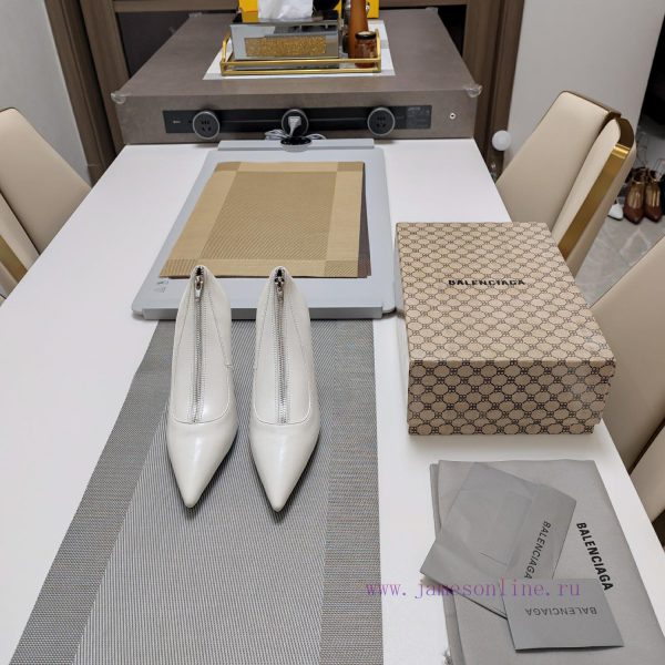 Top selling Balenciaga/adidas Spring 2024 fashion show exclusive customized edition, first rkf7t12k4 - Image 3