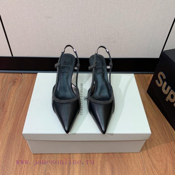The classic inspiration of BRUNELL CUCINELL rear air sandals defines the modern and elegant 9brzhhuk