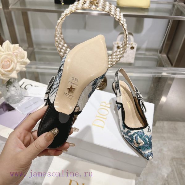 Top tierDior 2024 new season hollowed out carved Mary Jane pointed single shoesThe new Spectlh145qt4 - Image 10