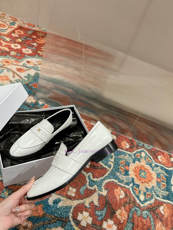 ️ CELINE Sillin Lefu shoes Caesar door buckle series casual small leather shoes are super suyn79oob4 - Image 7
