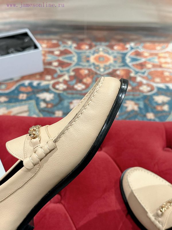 ️ CELINE Sillin Lefu shoes Caesar door buckle series casual small leather shoes are super sux1qbiwii - Image 8