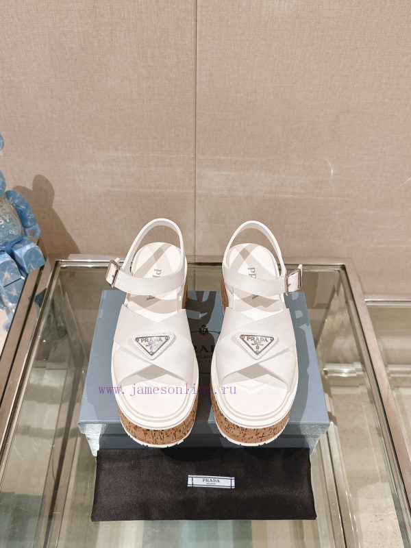 -24Fw Spring/Summer New Prada Wood Grain Thick Bottom Cross Rubber SandalsThis rubber sandalr0nx4gwh