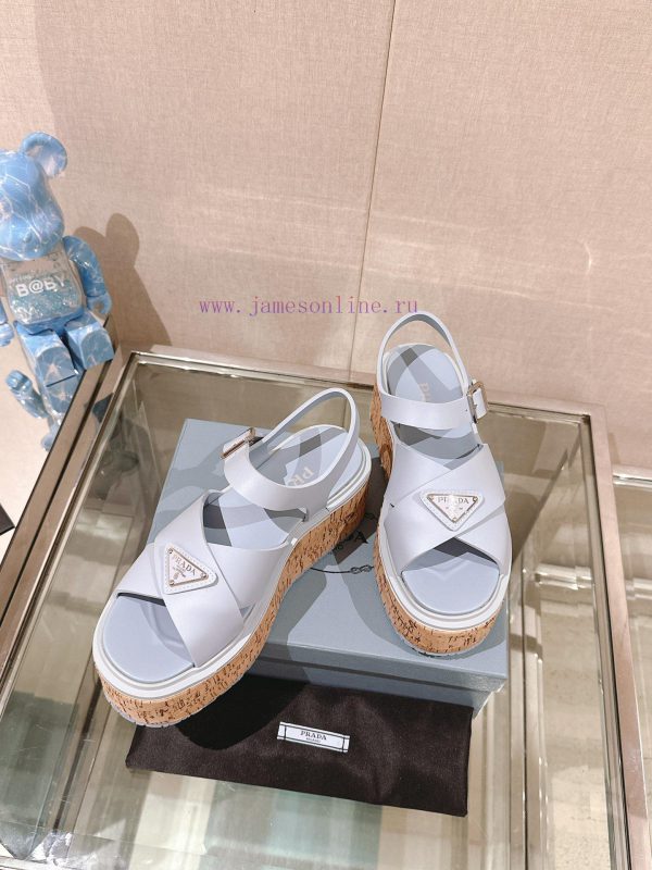 -24Fw Spring/Summer New Prada Wood Grain Thick Bottom Cross Rubber SandalsThis rubber sandalghpafn1a - Image 5