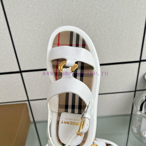 Male size 10Burberry's new slippers are manufactured using complex processes. The absolutelyctjt2fuj - Image 6