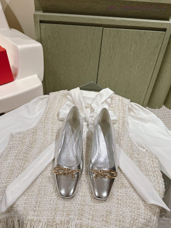 | ²⁰²4 ??  ??Ferragam"Ferragamo Spring/Summer Collection's new product features a square 1nomsxtl