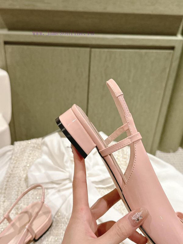 | ²⁰²4 ??  ??Ferragam"Ferragamo Spring/Summer Collection's new product features a square bpflmkfca - Image 5