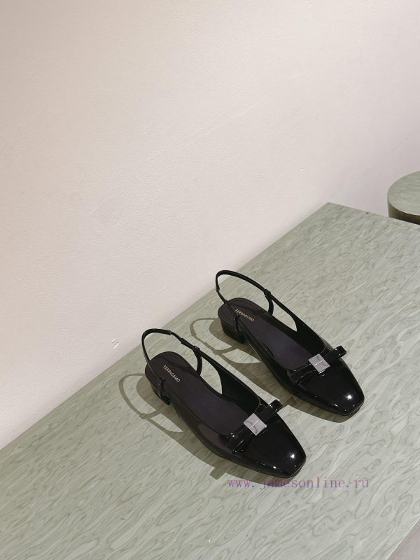 | ²⁰²4 ??  ??Ferragam"Ferragamo Spring/Summer Collection's new product features a square bo2lycsevv - Image 8