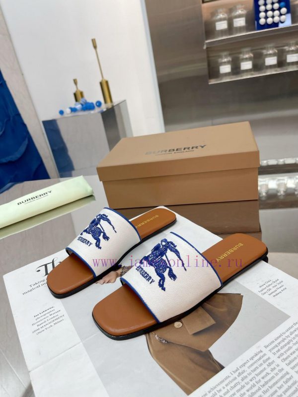 New Product Launch ️ Burberry Thick Heels and Flat Slippers Channel Goods Vulcanized One Stequ61j7wn