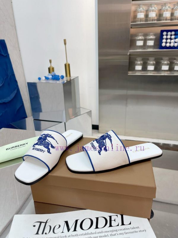 New Product Launch ️ Burberry Thick Heels and Flat Slippers Channel Goods Vulcanized One Stefxzfzk96