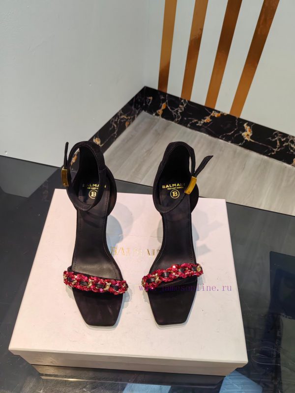 Out, Balmain 2024 Spring/Summer Fashion Show Original Metal Buckle High Heel SandalsBrand Ba1ll4atwg