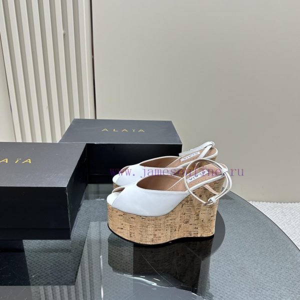 Hot selling product Xiaohongshu ◼AlAIA ◼ Thick soled sandals series launchedCountless renownmefnl35a