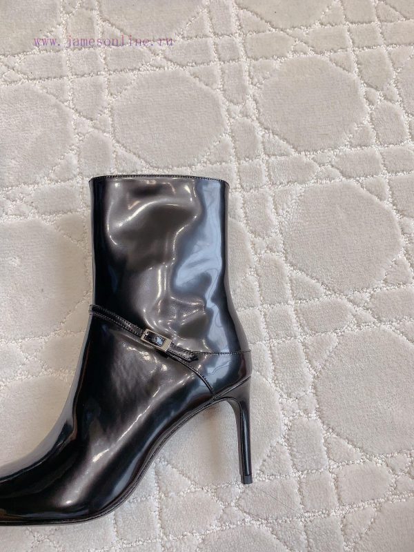 YSL's new high-heeled short boots were originally purchased and developed as a versatile sli7mwf3i3u - Image 9