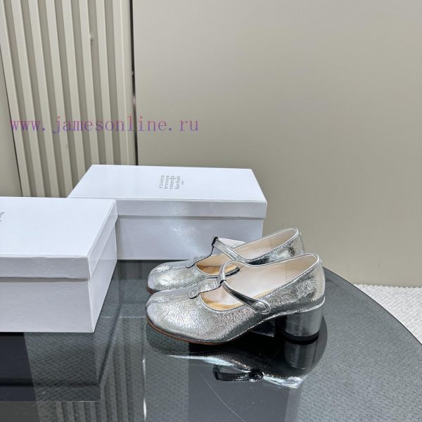 Purchasing level Maison Margiela MM6 tabi split toe shoes 2024 new products most popular buyt9t6zj1y