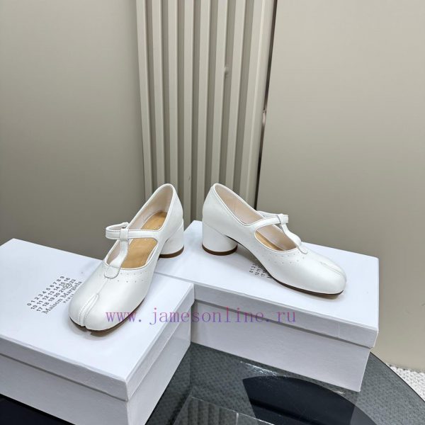 Purchasing level Maison Margiela MM6 tabi split toe shoes 2024 new products most popular buyn4slrbs2 - Image 4