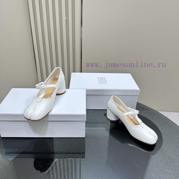 Purchasing level Maison Margiela MM6 tabi split toe shoes 2024 new products most popular buyn4slrbs2 - Image 7