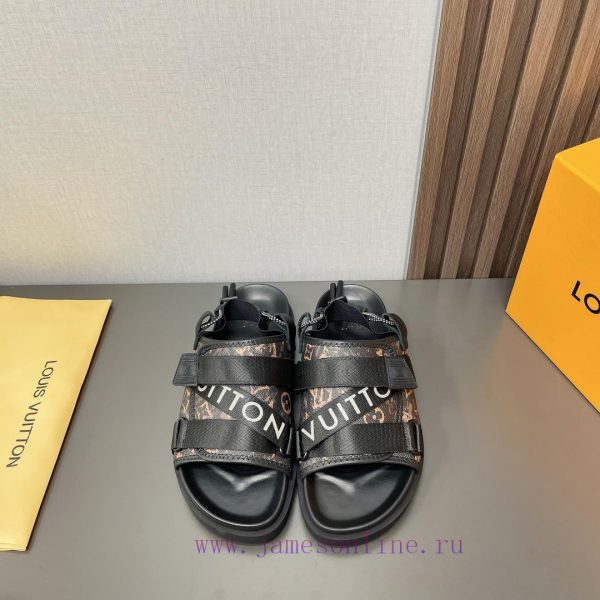 Top tierL * V Donkey 2024vs Summer Latest Wang Fried Sandals SeriesRound toe heel strap cool86isaw3s