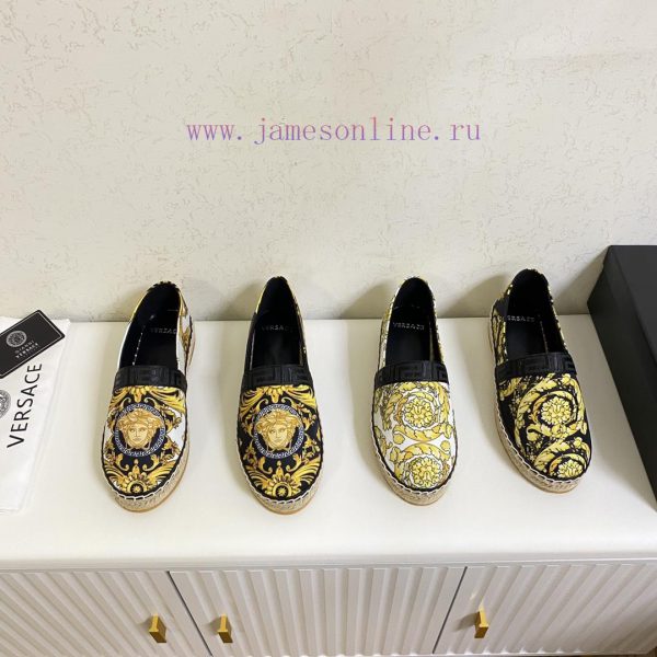 p. Versace's new fisherman shoes, top of the line, use the brand's exclusive printed fabric,cl4otec9 - Image 9