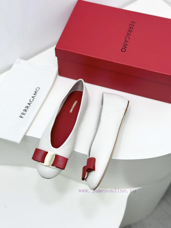 24ss FERRAGAMO new retro style flat witch shoes grandma shoesFerragamo's new witch shoes areg2955vzq - Image 6