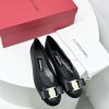 24ss FERRAGAMO new retro style flat witch shoes grandma shoesFerragamo's new witch shoes arekfigf9e5