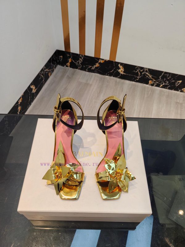 Out, Balmain 2024 Spring/Summer Fashion Show Center Control High Heel SandalsBrand Balmain ?fpqzl0ai