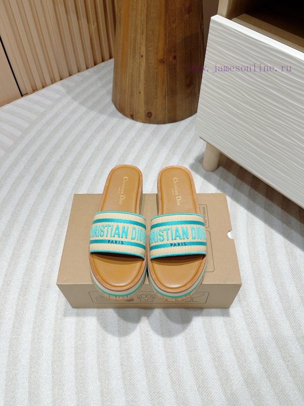 -24Ss new Dior Riviera Dway embroidered thick soled slippers in jelly colorThis Dway thick s2fd6nez5