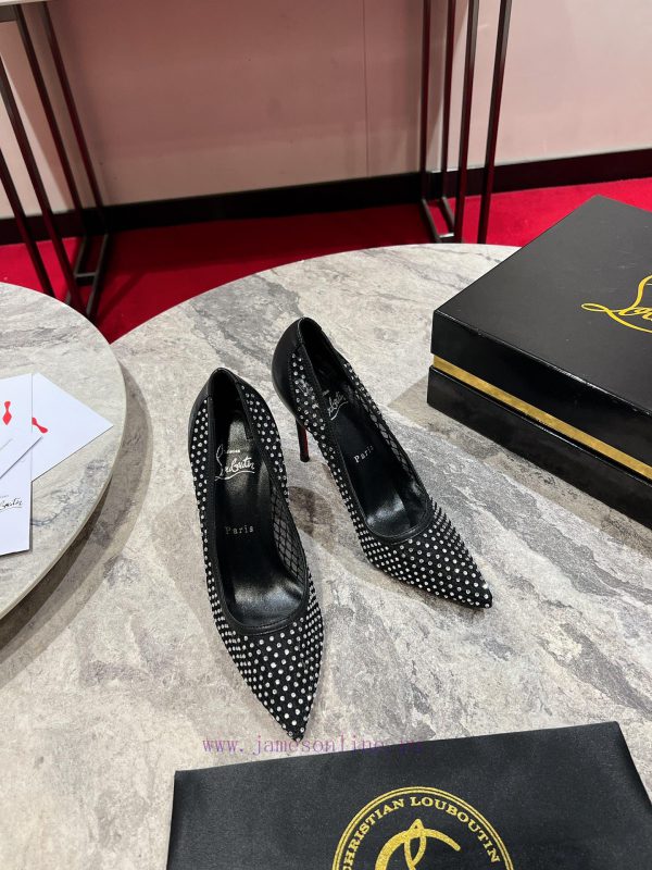 ∙ Mesh full of diamonds ∙ ꫛꫀ w ︎ ️Maison Christian Louboutin is made of white mesh, with an xbw4ieh5