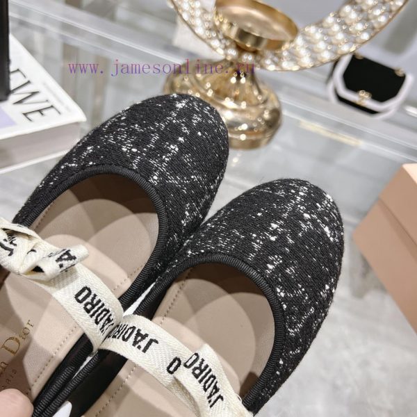 Top tierDior 2024 vs Spring/Summer New CollectionRound toe single shoe with small pearl stracidcrcrm - Image 8