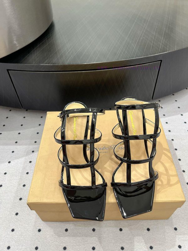 ??????????????? The square head design is super cool, classic and versatile, and can be perf8v1w06ou