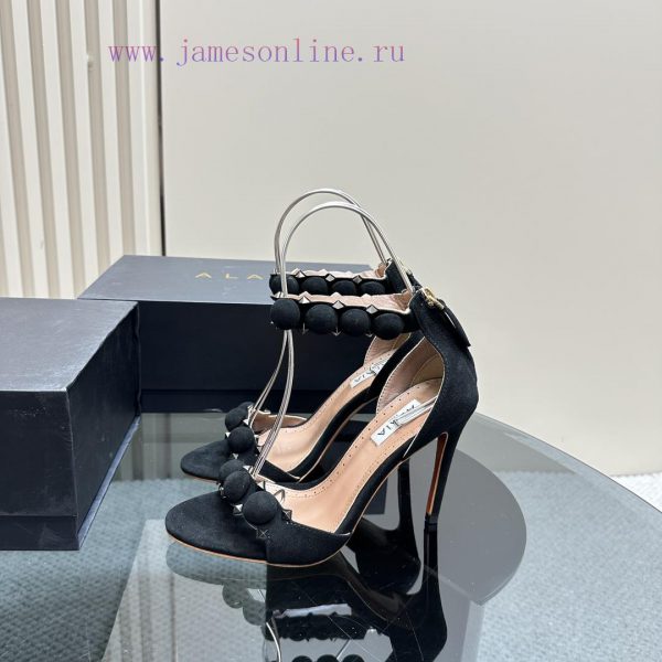 AlAIA round buckle rivet high-heeled sandalsCountless renowned designers regard him as the '0h506zs8
