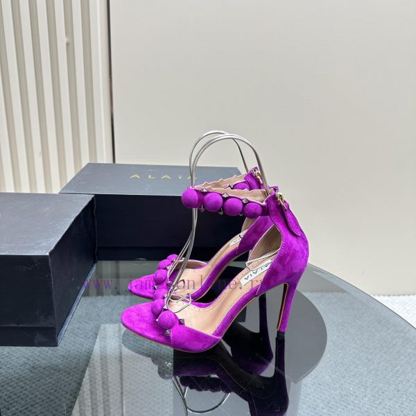 AlAIA round buckle rivet high-heeled sandalsCountless renowned designers regard him as the 'fcz31g13