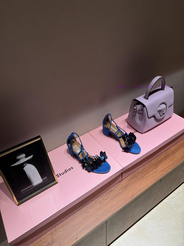 The mostAQUAZURA Big Pineapple Butterfly ? Decorative high heels2024 Spring/Summer Butterflya1i89lrj