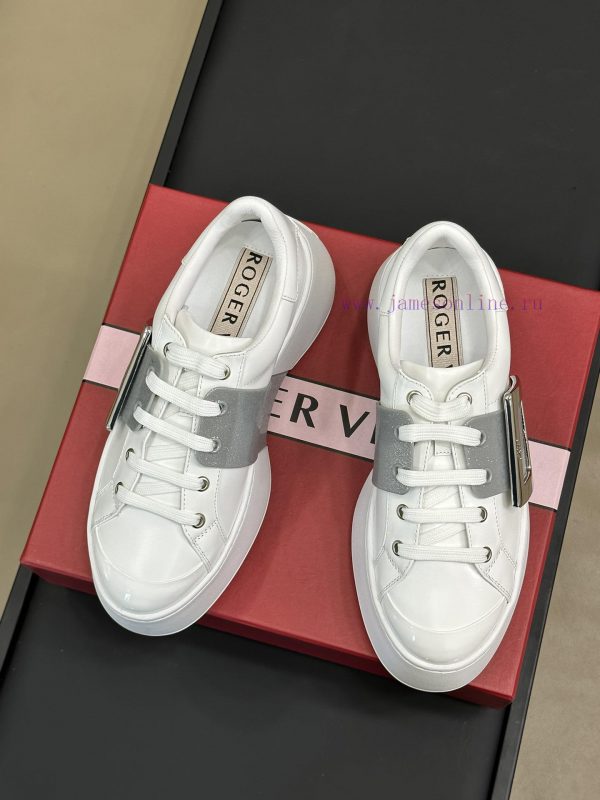 roger vivier ss24 new arrival-～The latest Viv's Skate diamond buckle thick soled casual shoekxqw3xn7 - Image 3