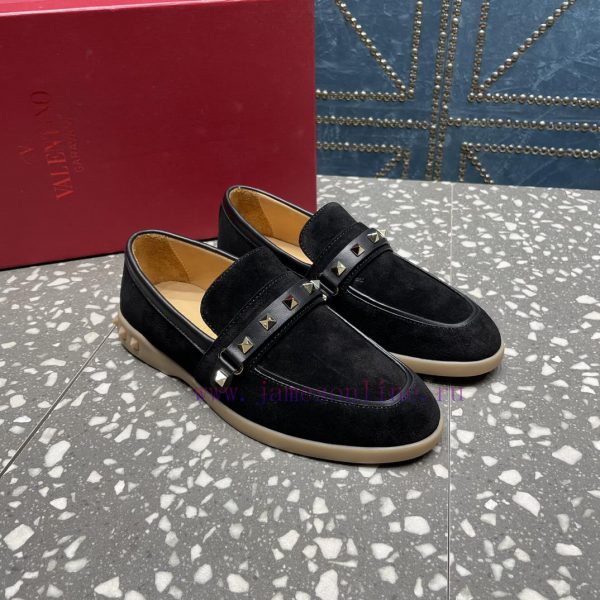 Valentino. The latest collection of Valentino features the most detailed and perfect classicj6e8skyv - Image 3