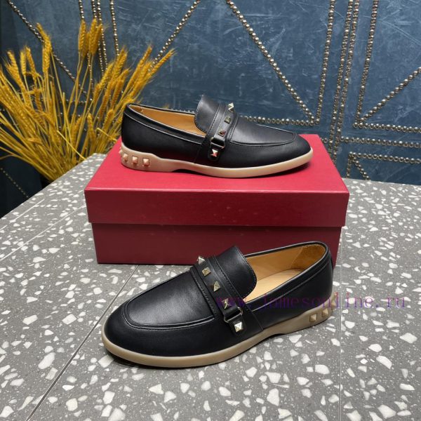 Valentino. The latest collection of Valentino features the most detailed and perfect classicawrxoo4j - Image 10