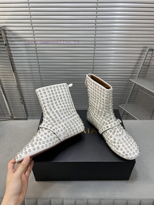 Alaia runway style flat bottomed rhinestone studded short boots ?A super popular and dazzlinw3nasvzo - Image 4
