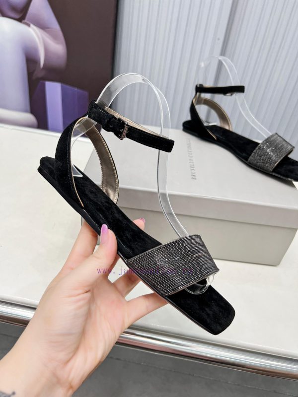 Brunello Cucinelli B C sandals are now available in new stylesImported cashmere fabric with k1kkuvih